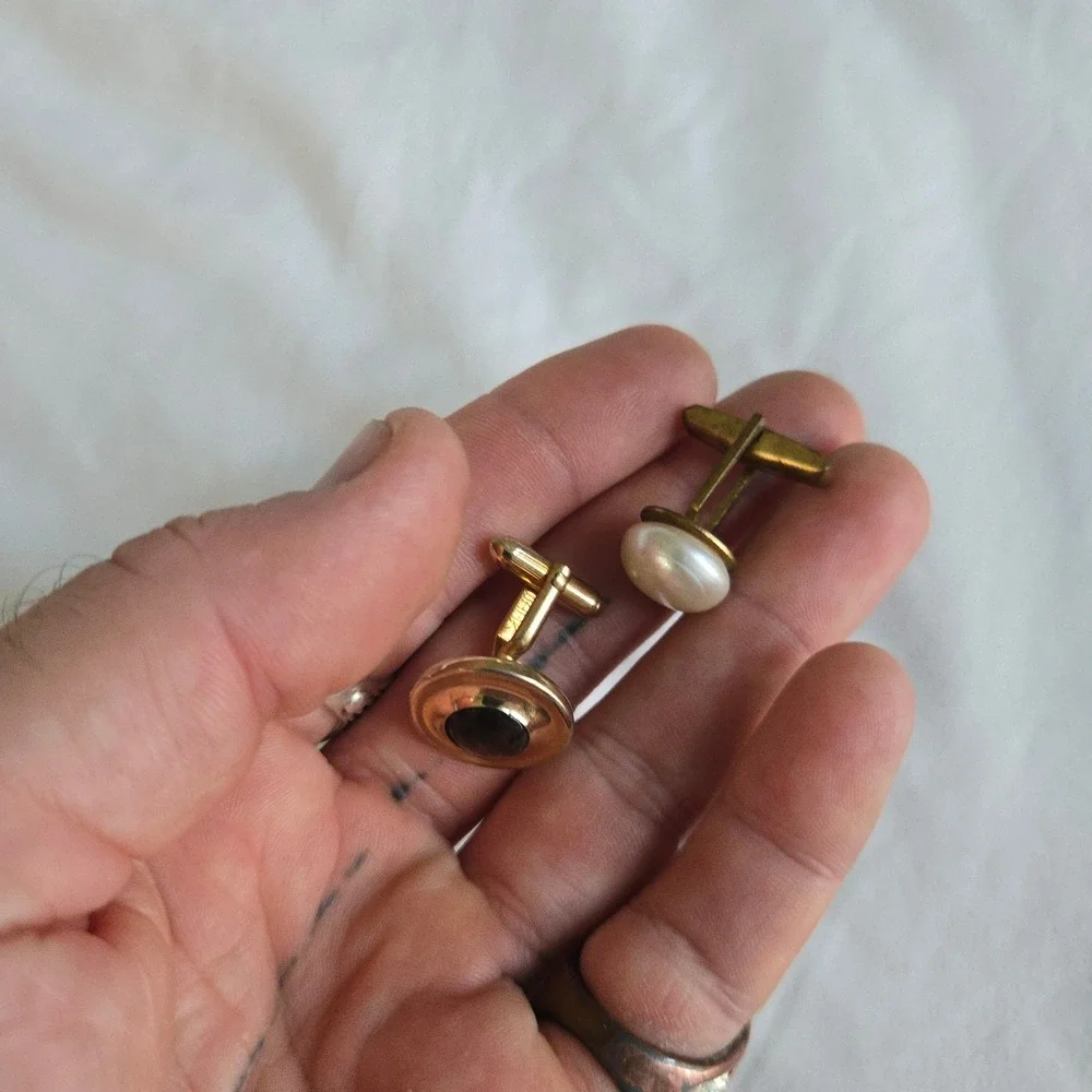 Vtg Cufflinks Gold Mismatched Pearl Stone Mens OS Formal Eclectic Pair Unbranded